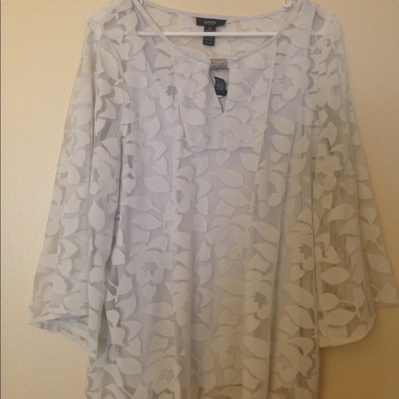 Alfani Tops - Alfani Bell Sleeve Top Size 1X